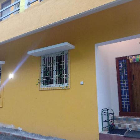 Thendral Homestay Puduccseri Kültér fotó